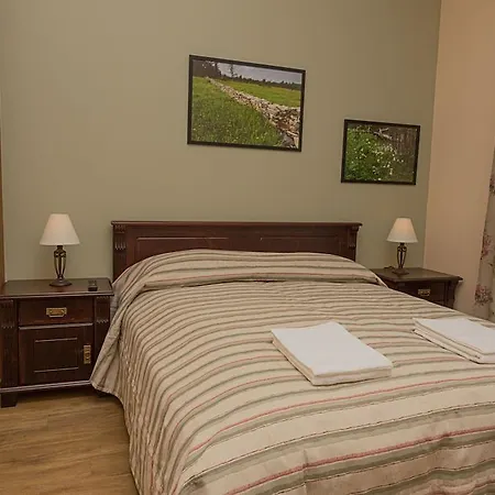 Kentuki Guesthouse *